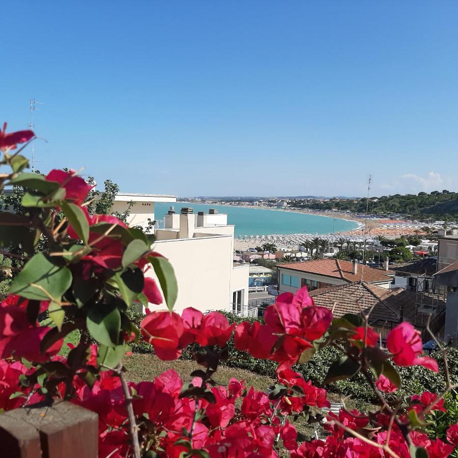 Casa Berta, A Due Passi Dal Mare Apartment Numana Exterior photo